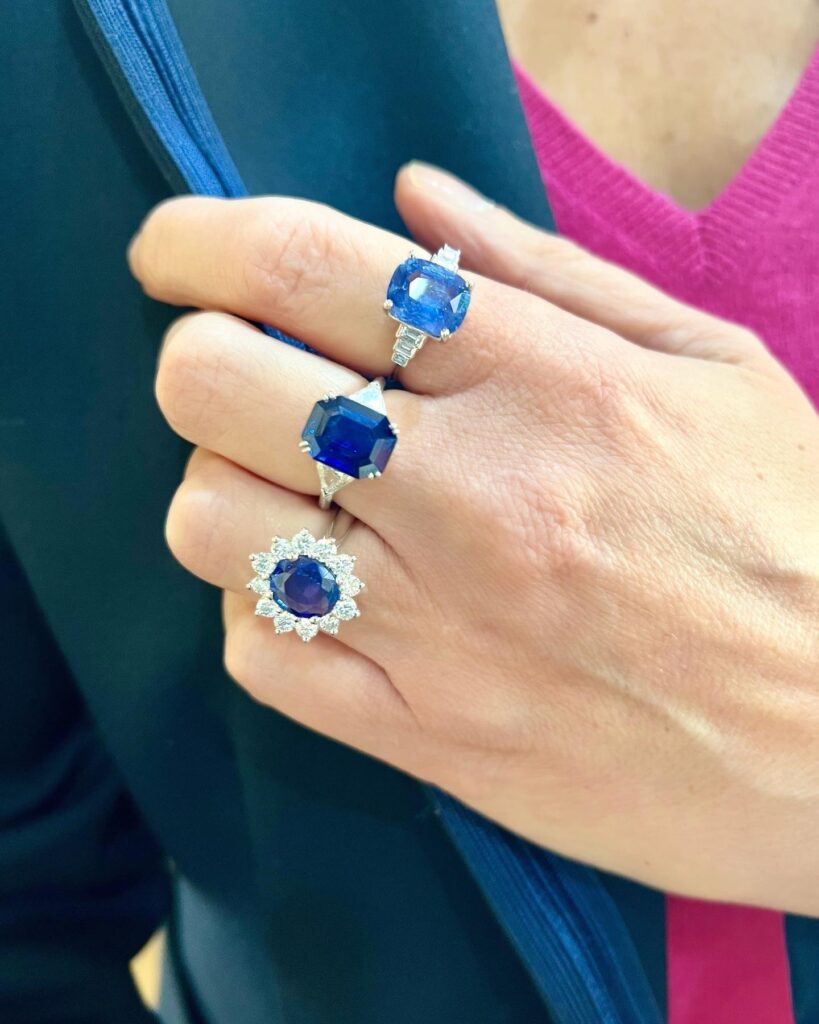 Parez-vous de vos plus beaux bijoux - Les pierres de Julie