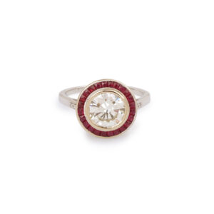 Bague Style Art Déco Diamants 1.50 Carats Rubis Or Gris 18 Carats (Certificat) - Les Pierres de Julie