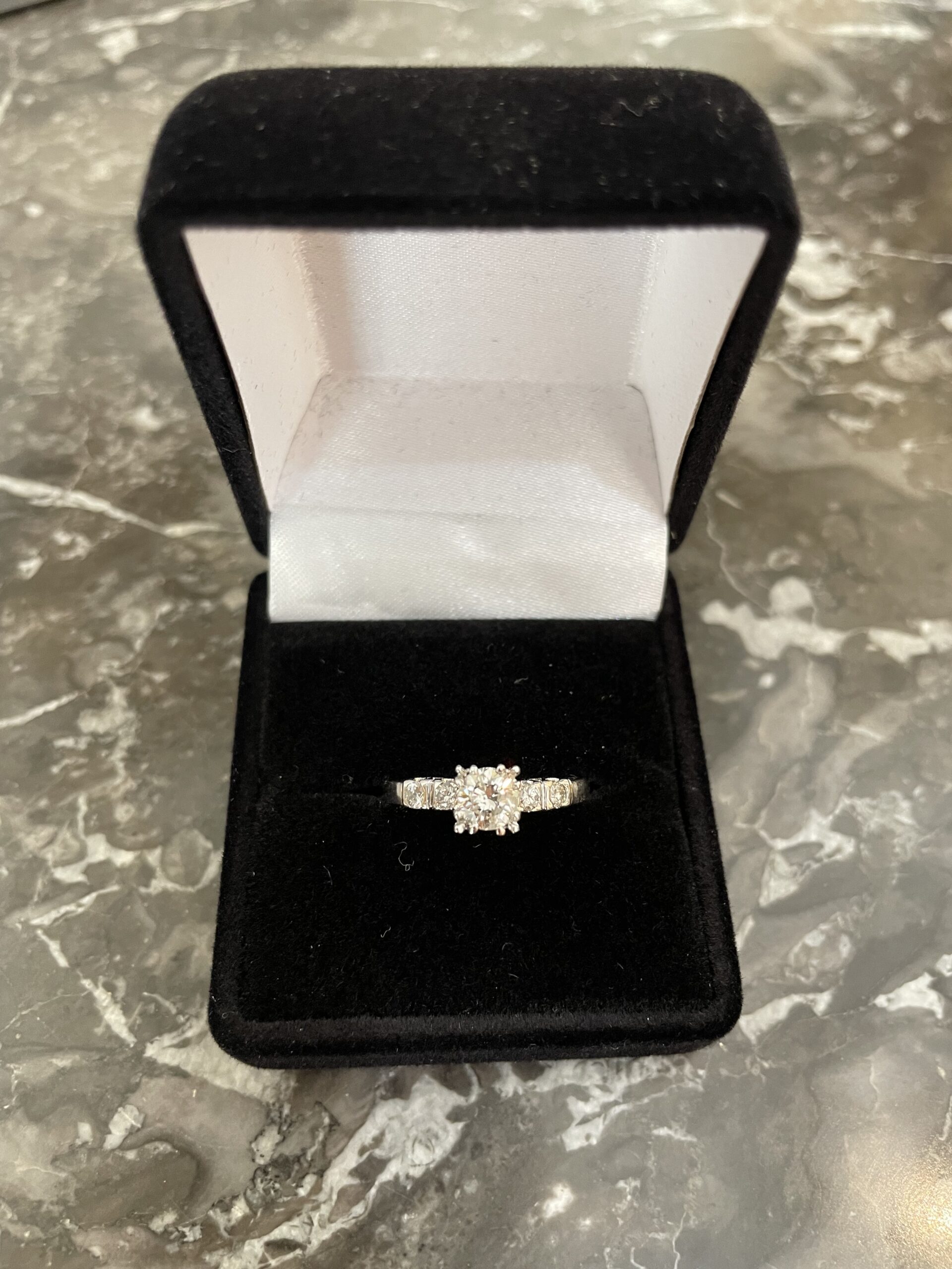 Bague Solitaire Diamants 0.50 Carats Or Gris 14 Carats – Image 4